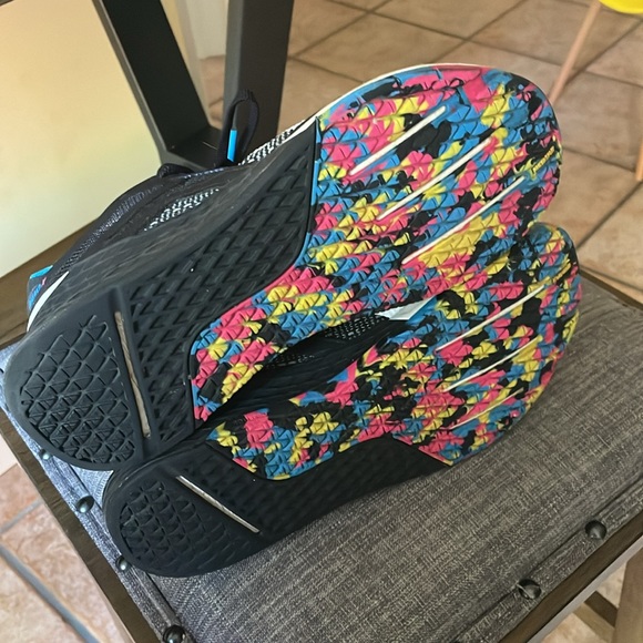 Hard to find pair of Nanos X in mint condition used only a few times size 8 mens - Picture 3 of 5